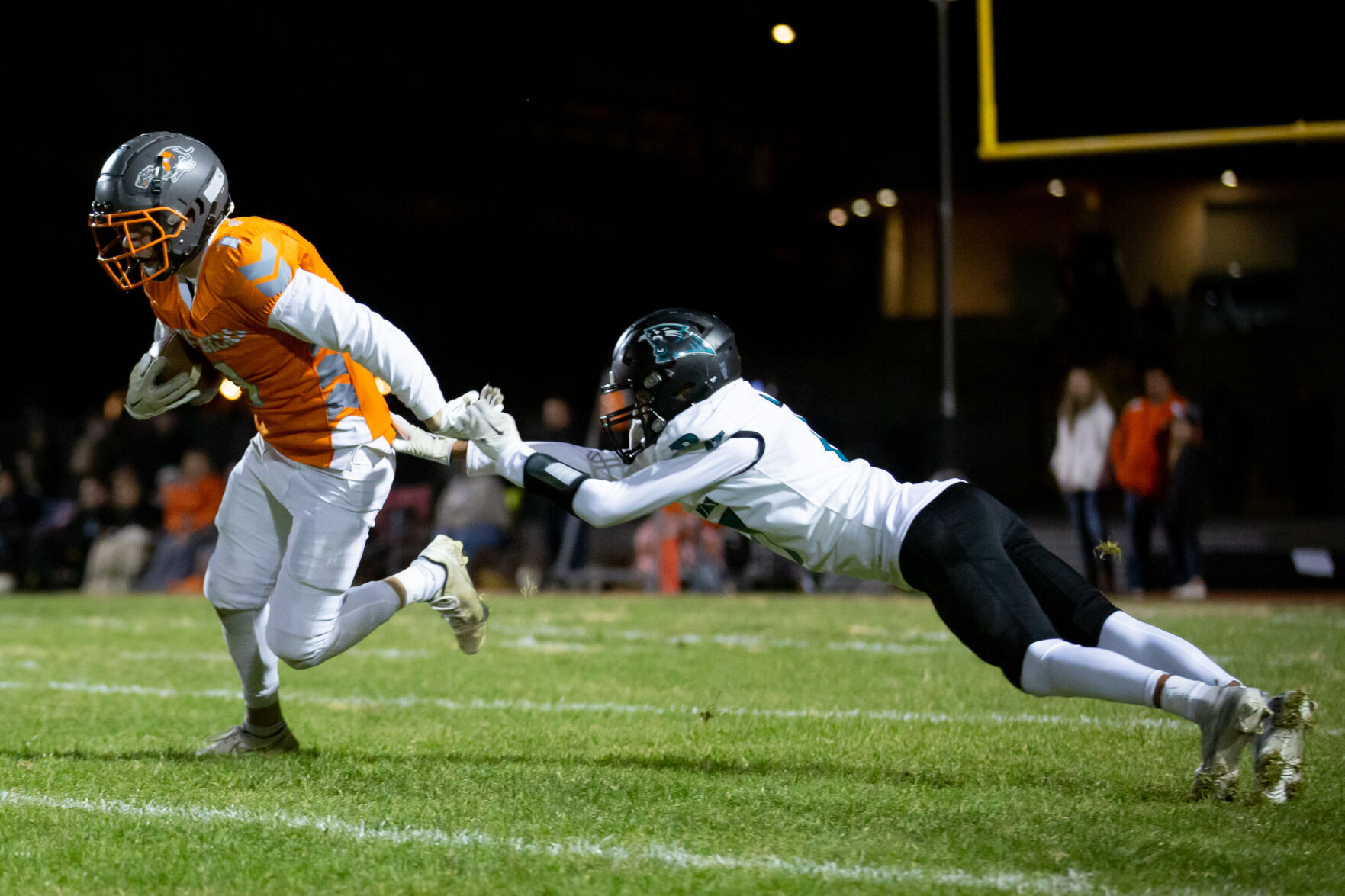 112522 Pioneer Atascadero Football 07.jpg